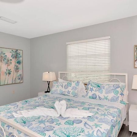 Walk To The Beach - Island Villa Siesta Key Extérieur photo