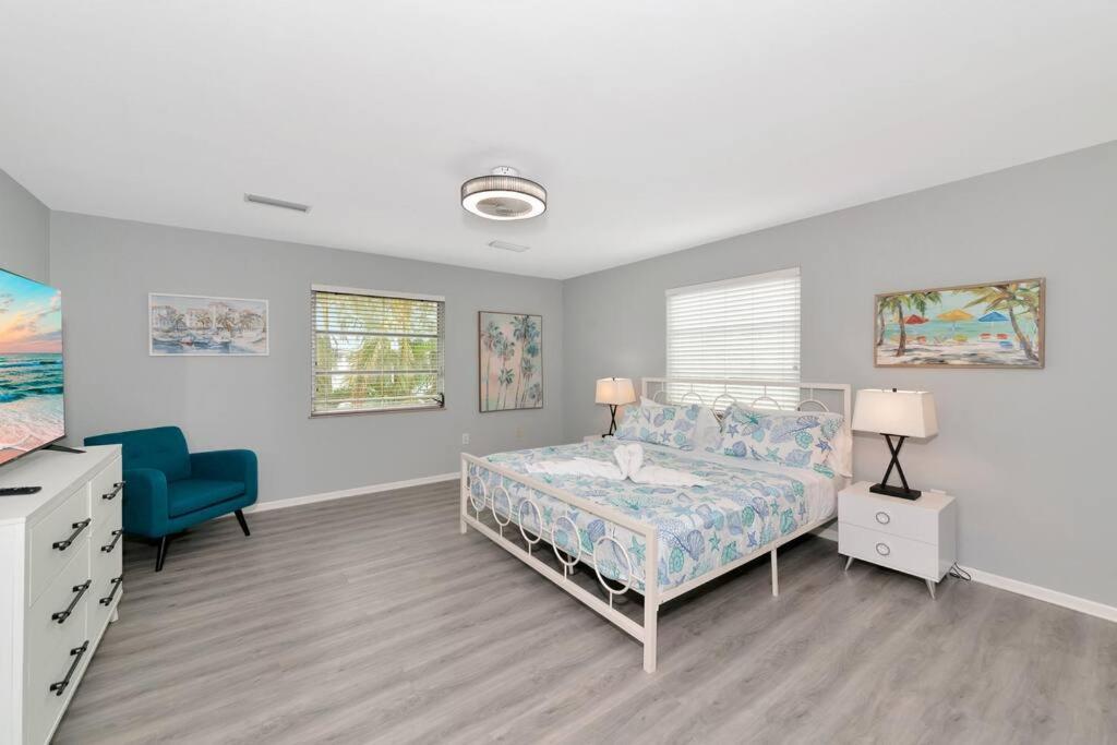 Walk To The Beach - Island Villa Siesta Key Extérieur photo