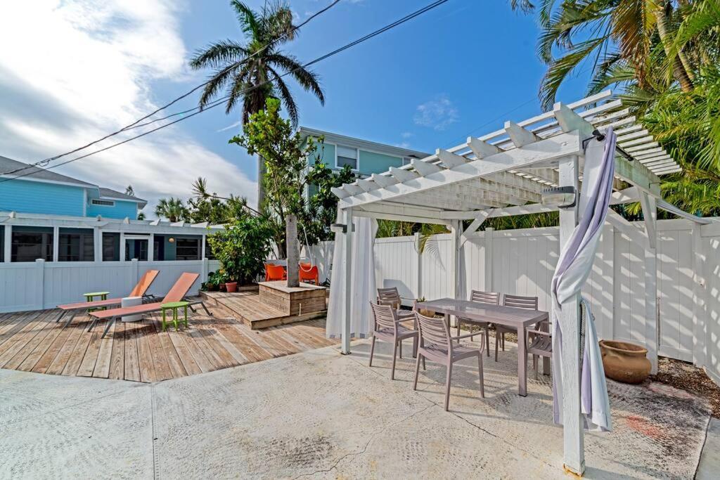 Walk To The Beach - Island Villa Siesta Key Extérieur photo